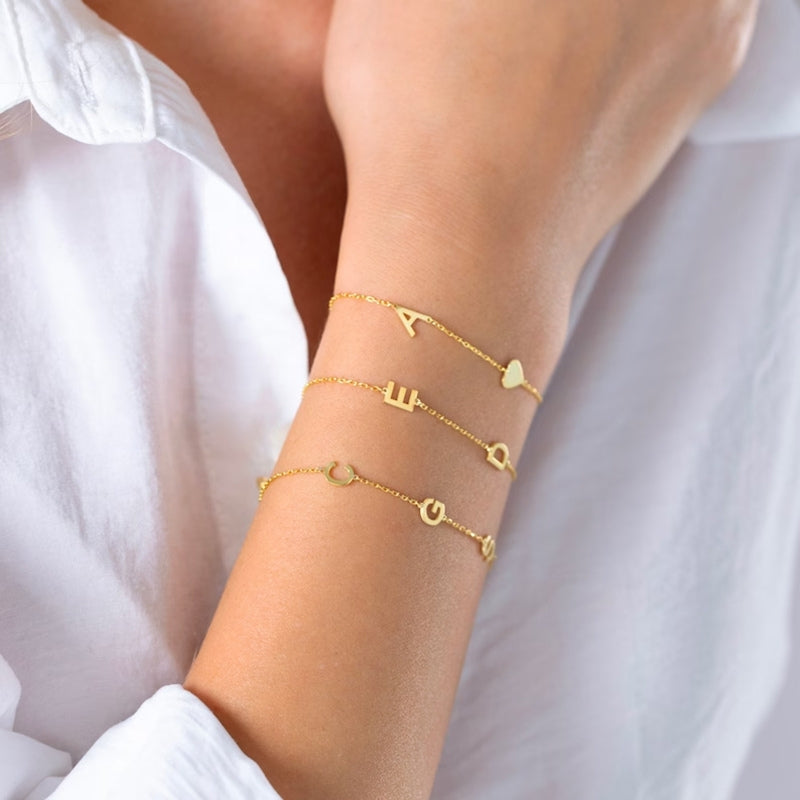 Bracelet personnalisés à lettres minimalistes