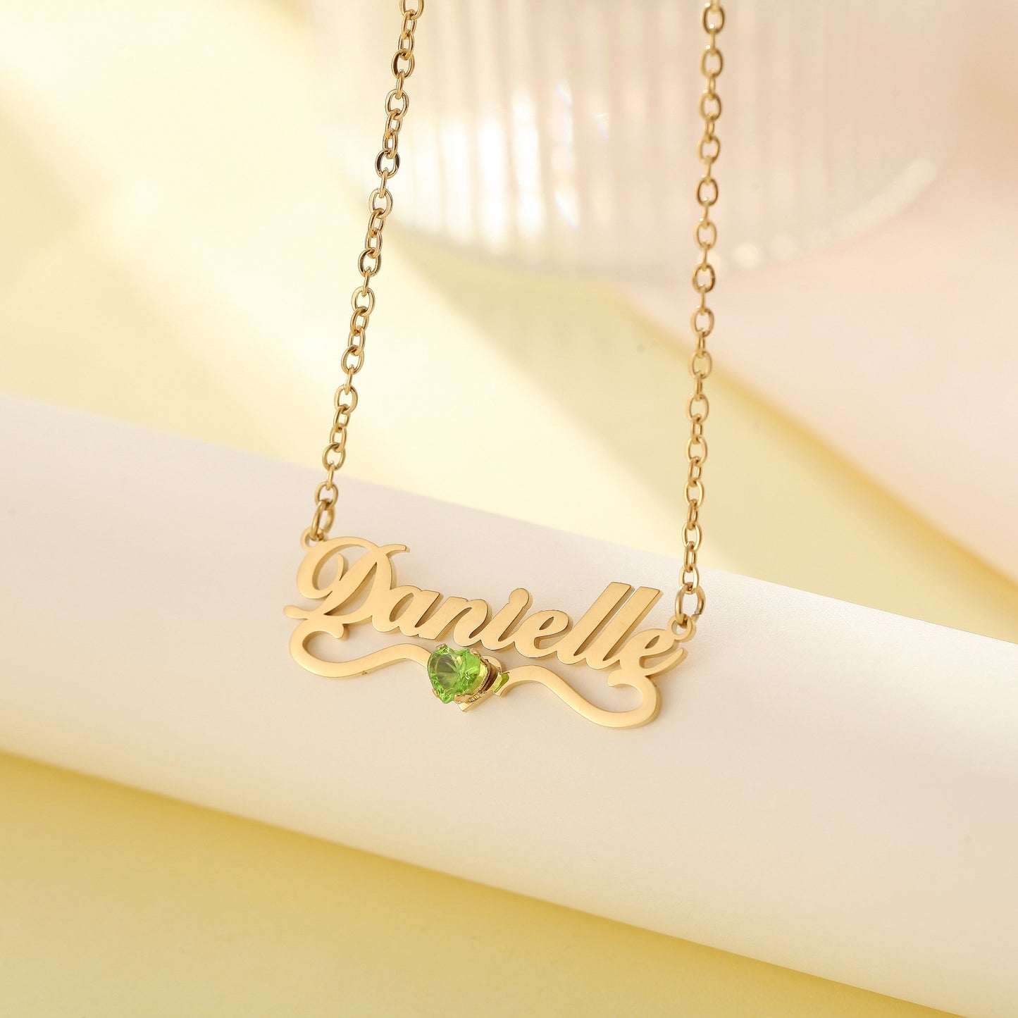 Collier prénom avec cristal vert